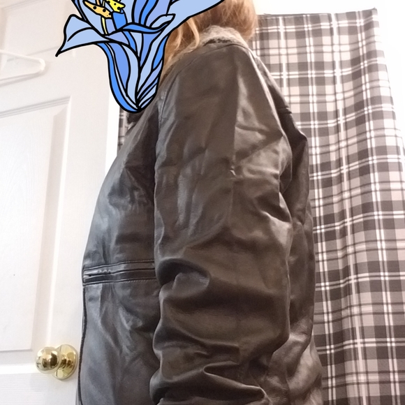 Leather jacket - Picture 8 of 8